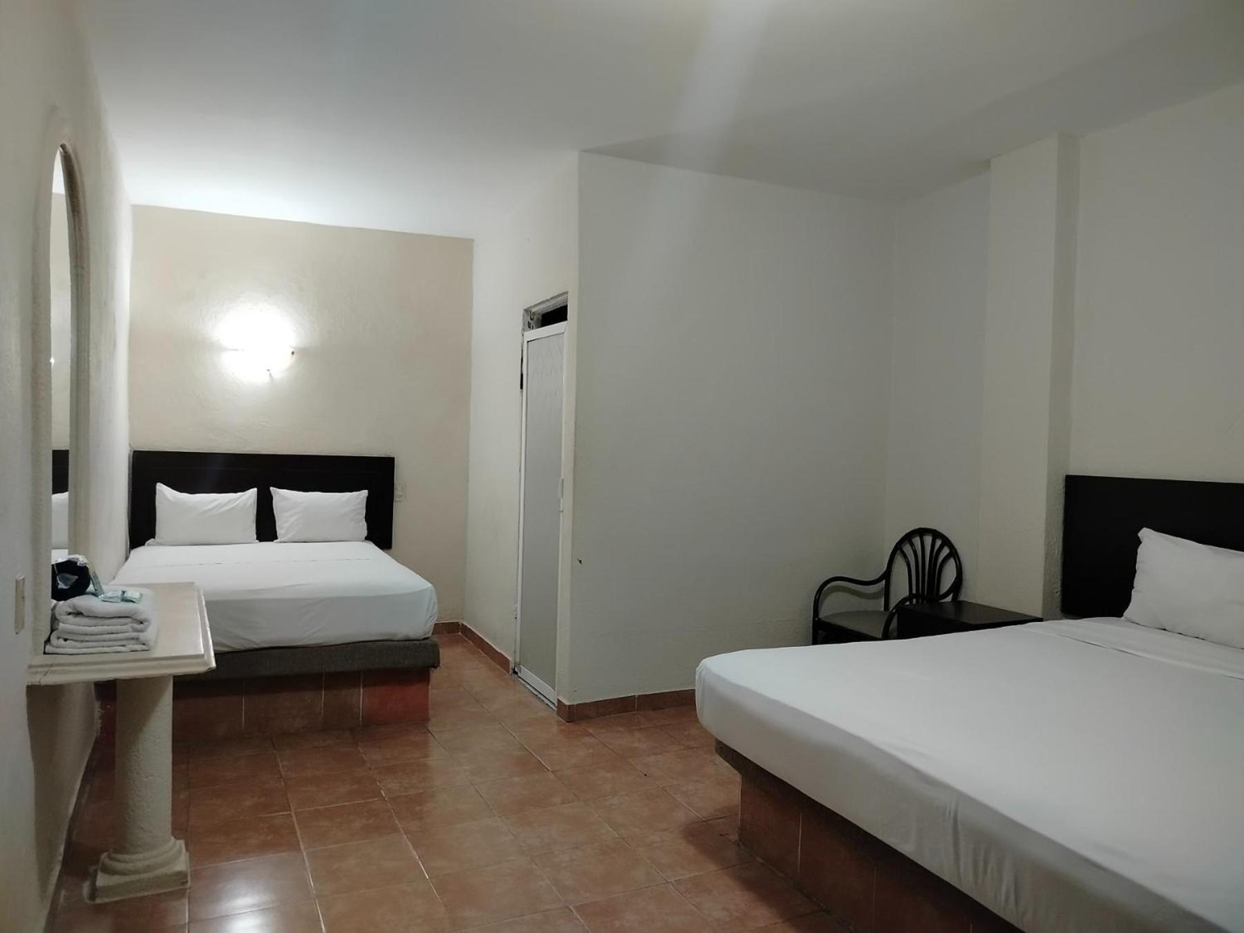 Hotel Oyo Plaza Centro Historico 2*